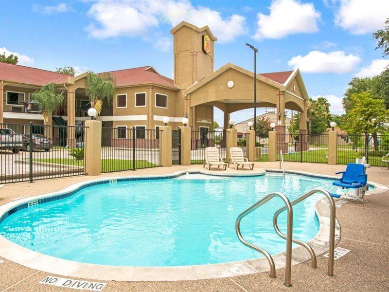 Super 8 By Wyndham Houston/Brookhollow Nw Eksteriør billede