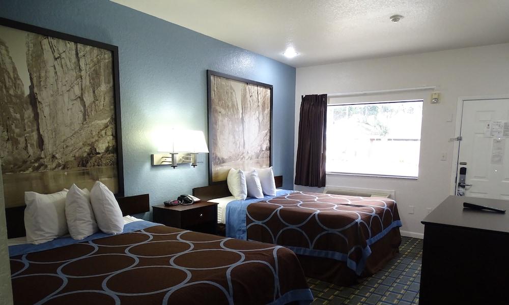 Super 8 By Wyndham Houston/Brookhollow Nw Eksteriør billede